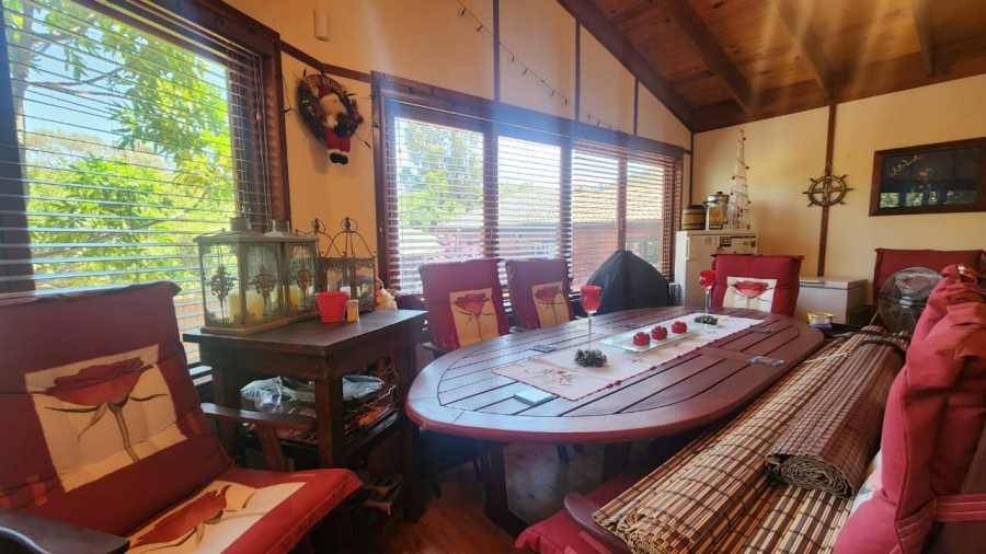 4 Bedroom Property for Sale in Keurboomstrand Western Cape